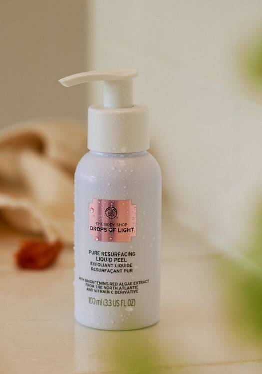 The Body Shop Drops of Light Pure Resurfacing Liquid Peel 100ml - Image 3