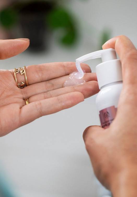 The Body Shop Drops of Light Pure Resurfacing Liquid Peel 100ml - Image 2